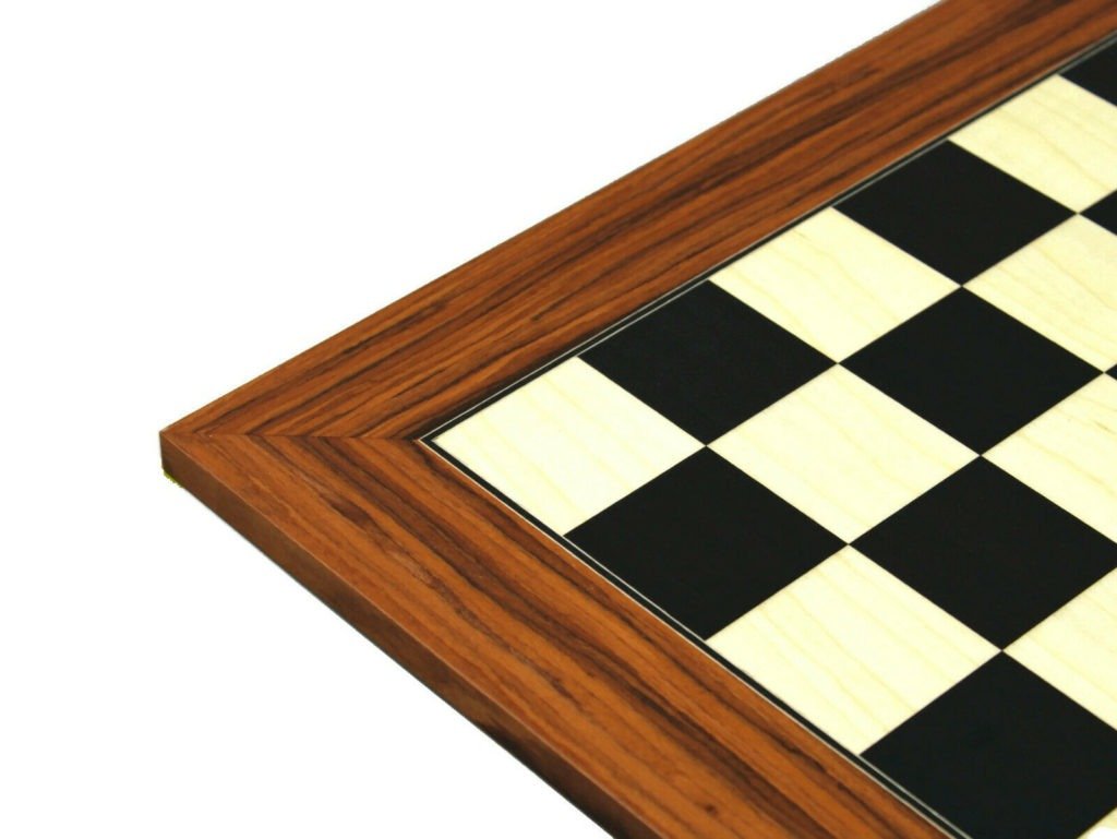 palisander chess board corner